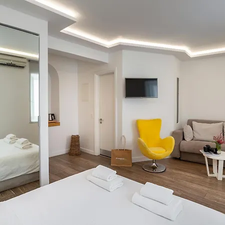 Fresh Boutique Hotel 3*